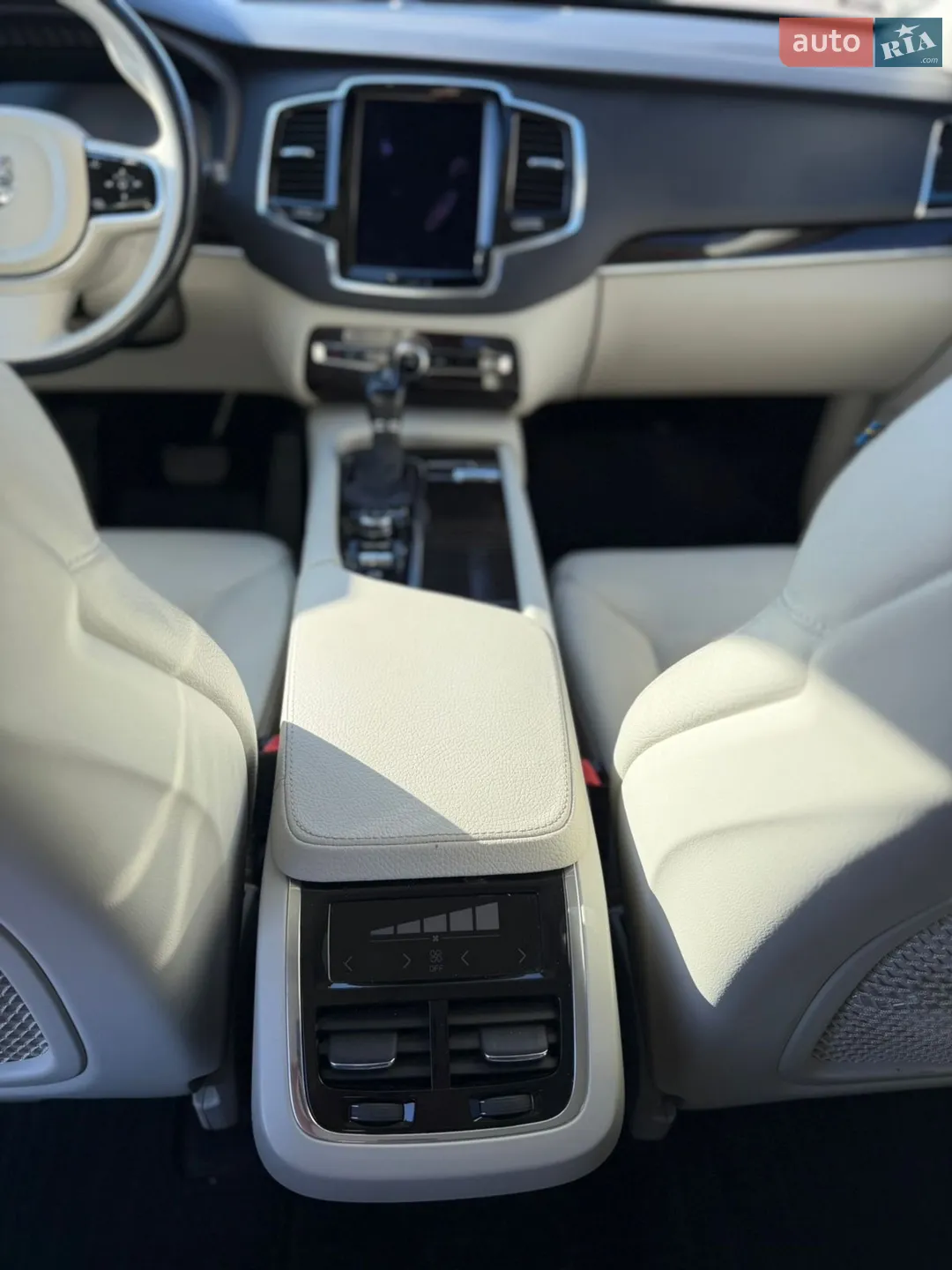 2016 Volvo XC90 - мініатюра 11