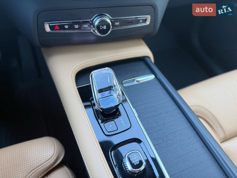 Внедорожник / Кроссовер Volvo XC90 2023 в Харькове