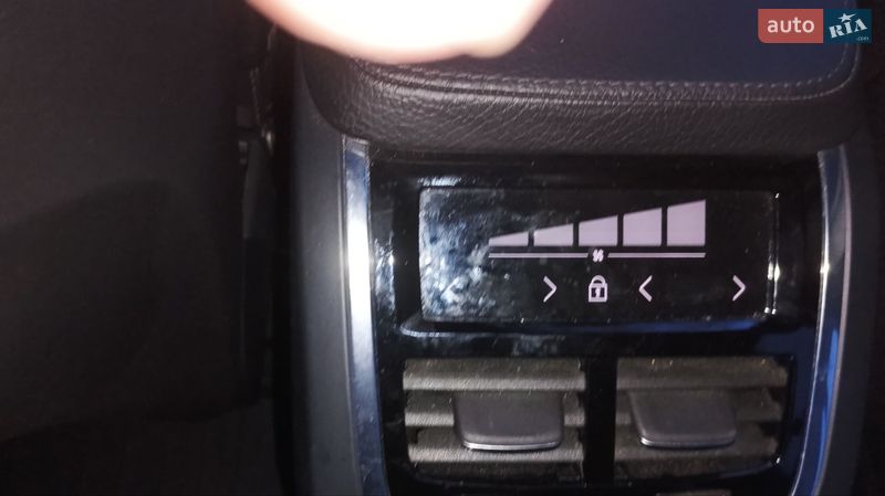 Позашляховик / Кросовер Volvo XC90 2017 в Дніпрі