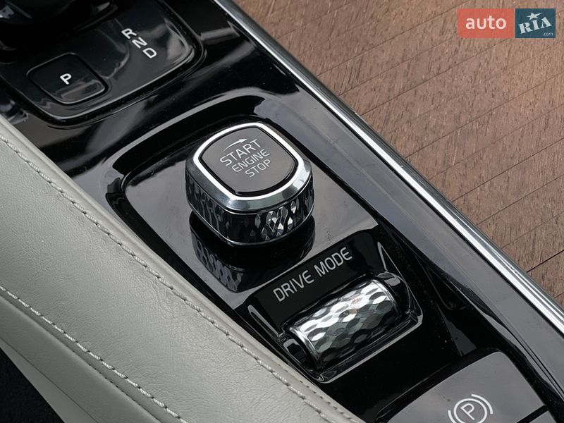 Позашляховик / Кросовер Volvo XC90 2019 в Львові