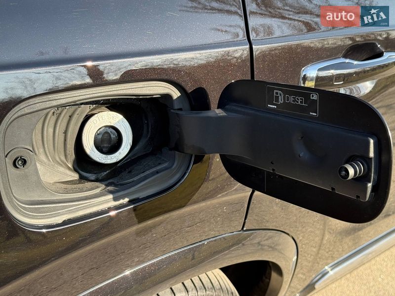 Внедорожник / Кроссовер Volvo XC90 2015 в Шостке