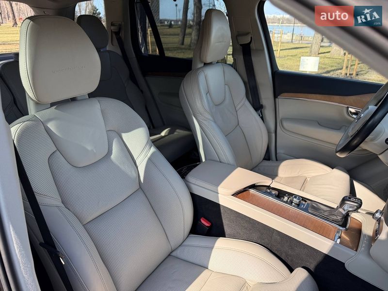 Внедорожник / Кроссовер Volvo XC90 2015 в Шостке