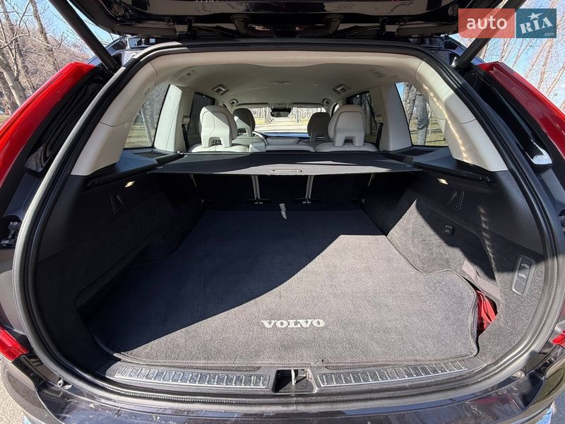 Внедорожник / Кроссовер Volvo XC90 2015 в Шостке