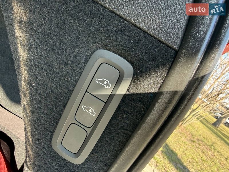 Внедорожник / Кроссовер Volvo XC90 2015 в Шостке