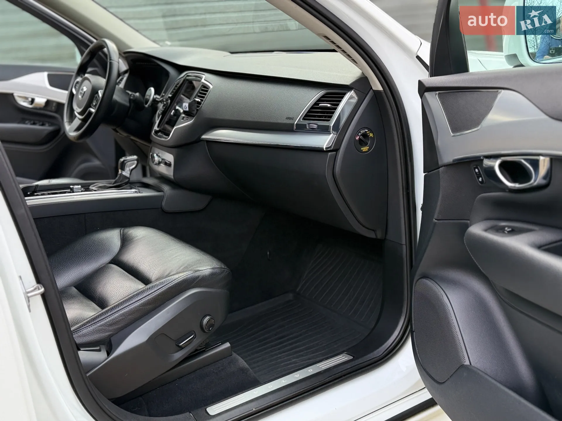 2015 Volvo XC90 - мініатюра 8