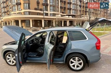 Внедорожник / Кроссовер Volvo XC90 2019 в Киеве
