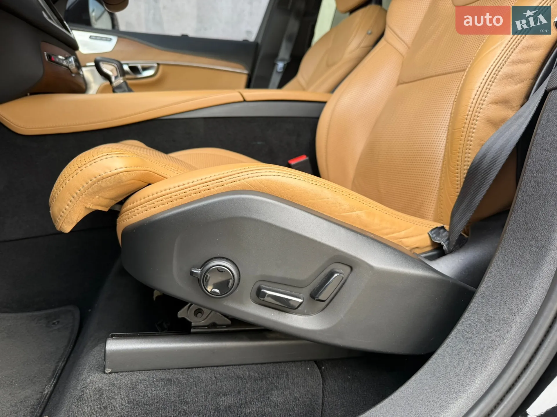2017 Volvo XC90 - мініатюра 11