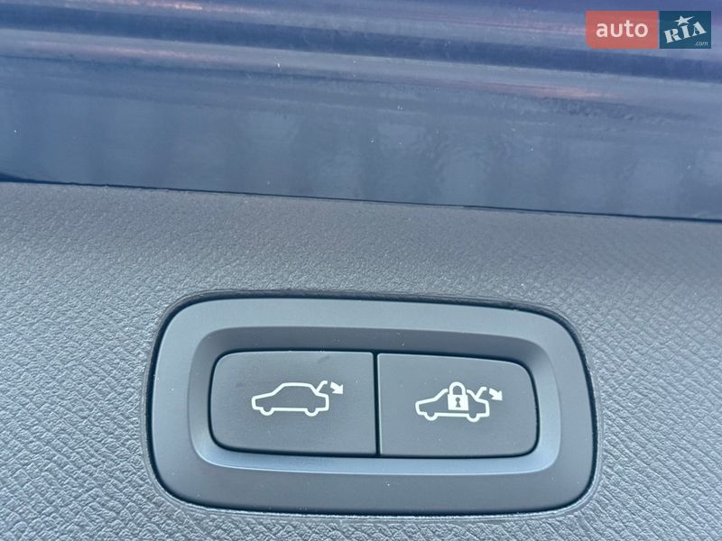 Позашляховик / Кросовер Volvo XC90 2016 в Одесі фото 49 Позашляховик / Кросовер Volvo XC90 2016 в Одесі