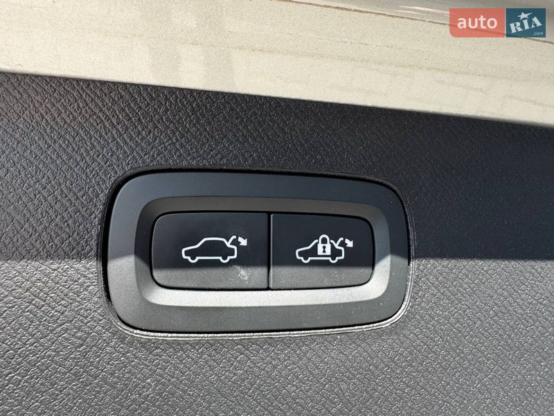 Внедорожник / Кроссовер Volvo XC90 2021 в Полтаве фото 11 Внедорожник / Кроссовер Volvo XC90 2021 в Полтаве