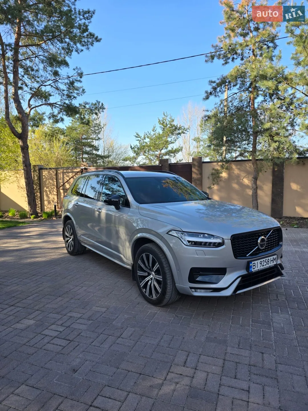 2022 Volvo XC90 - фото 1