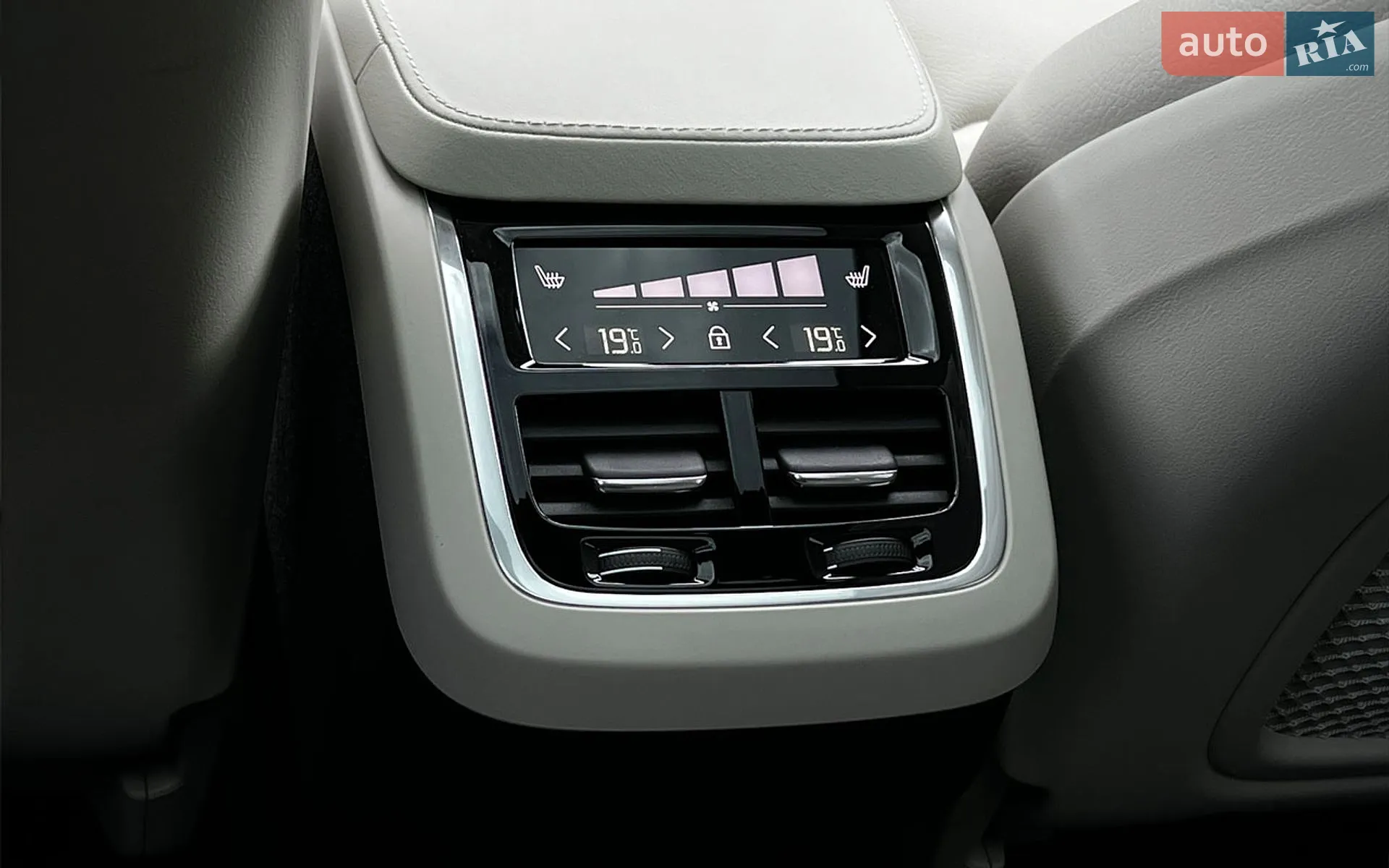 2024 Volvo XC90 - мініатюра 29