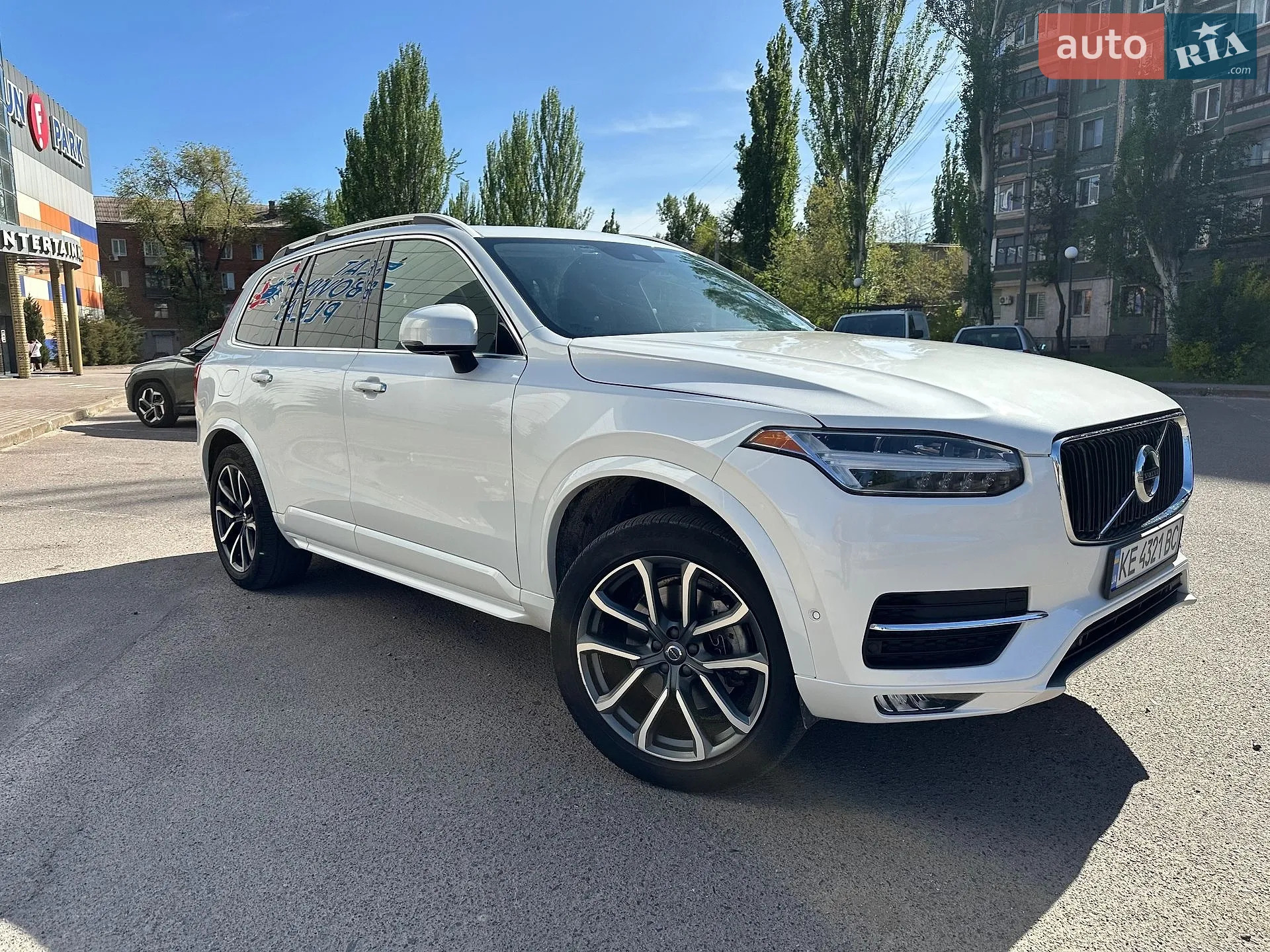 2017 Volvo XC90 - мініатюра 2