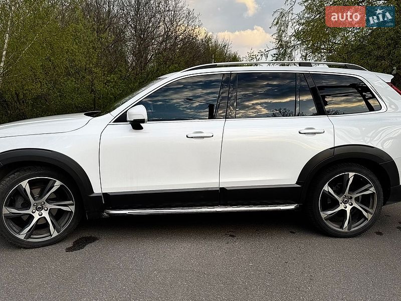 Внедорожник / Кроссовер Volvo XC90 2015 в Черновцах