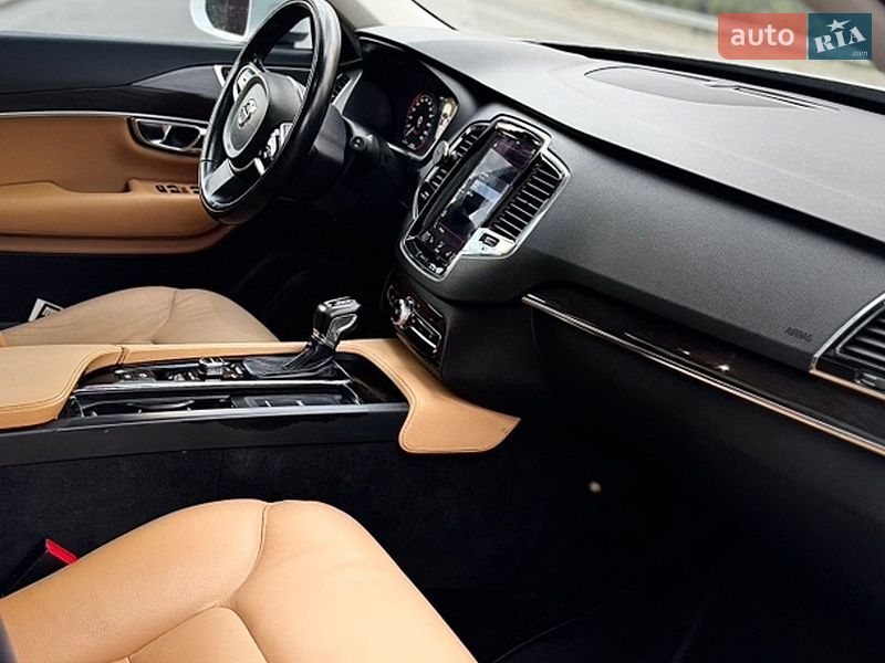 Внедорожник / Кроссовер Volvo XC90 2015 в Черновцах