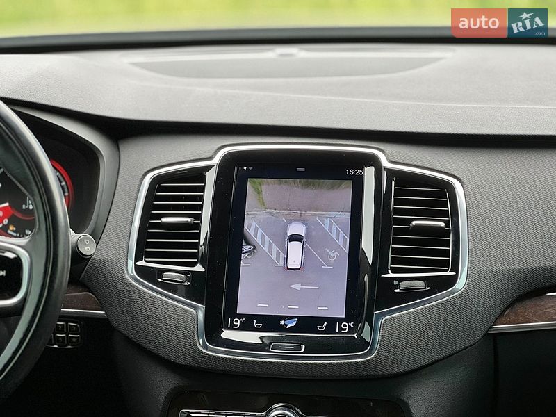 Внедорожник / Кроссовер Volvo XC90 2017 в Киеве