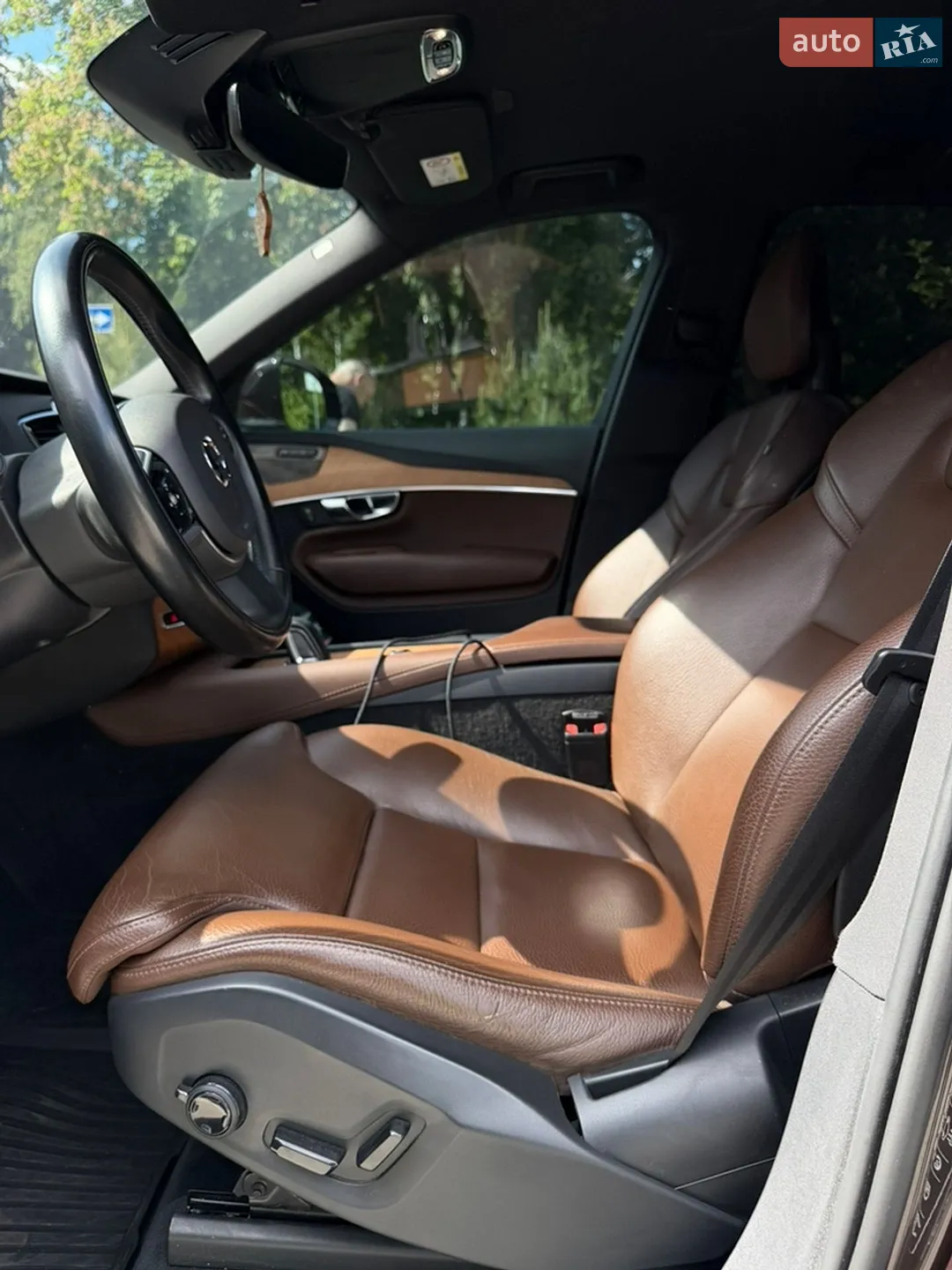 2020 Volvo XC90 - мініатюра 9