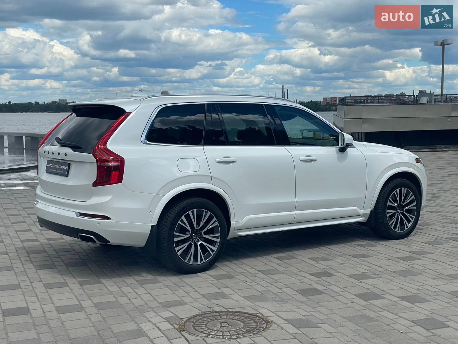2020 Volvo XC90 - мініатюра 10