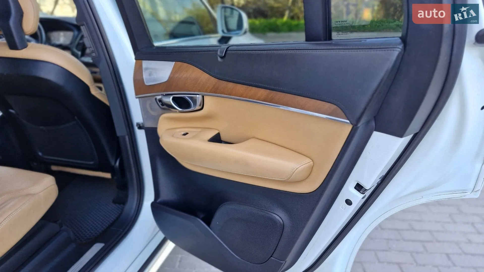 2015 Volvo XC90 - мініатюра 17