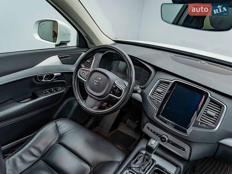 Внедорожник / Кроссовер Volvo XC90 2019 в Киеве