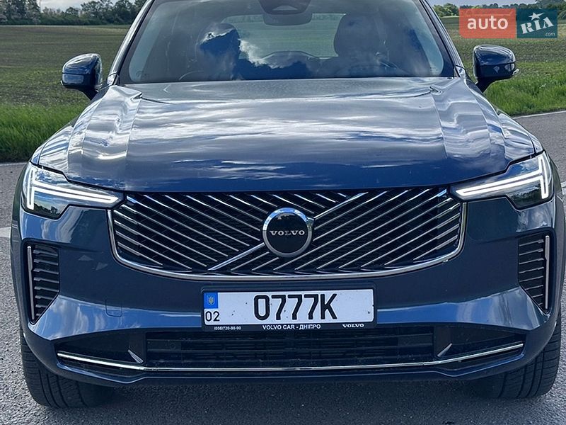 Внедорожник / Кроссовер Volvo XC90 2025 в Киеве