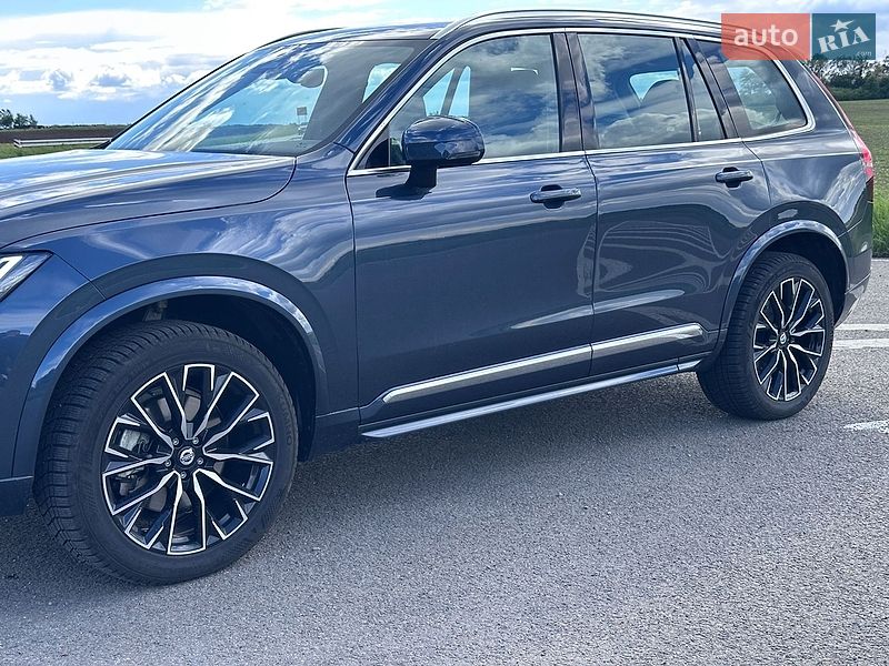 Внедорожник / Кроссовер Volvo XC90 2025 в Киеве