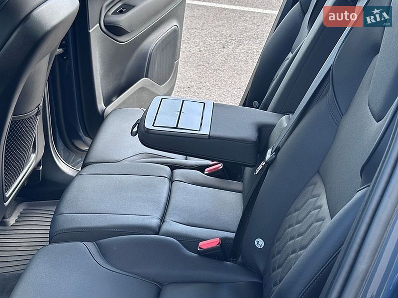 Внедорожник / Кроссовер Volvo XC90 2025 в Киеве