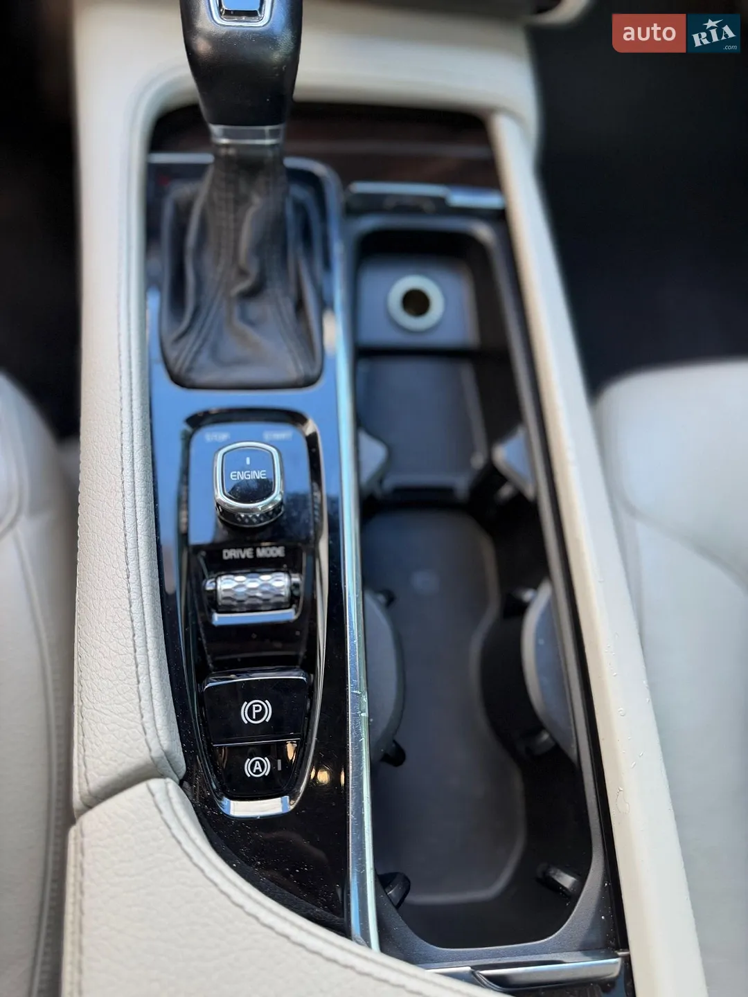 2015 Volvo XC90 - мініатюра 7