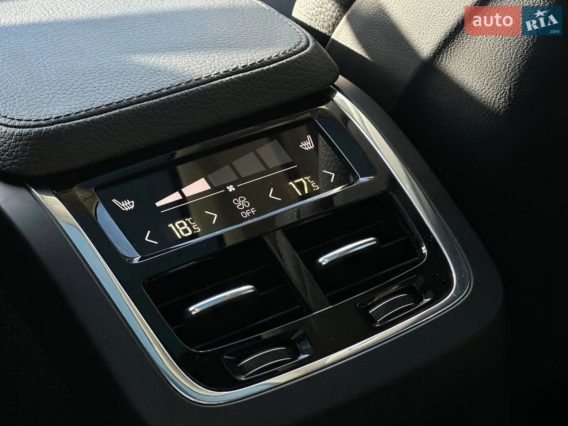 2016 Volvo XC90 - мініатюра 21