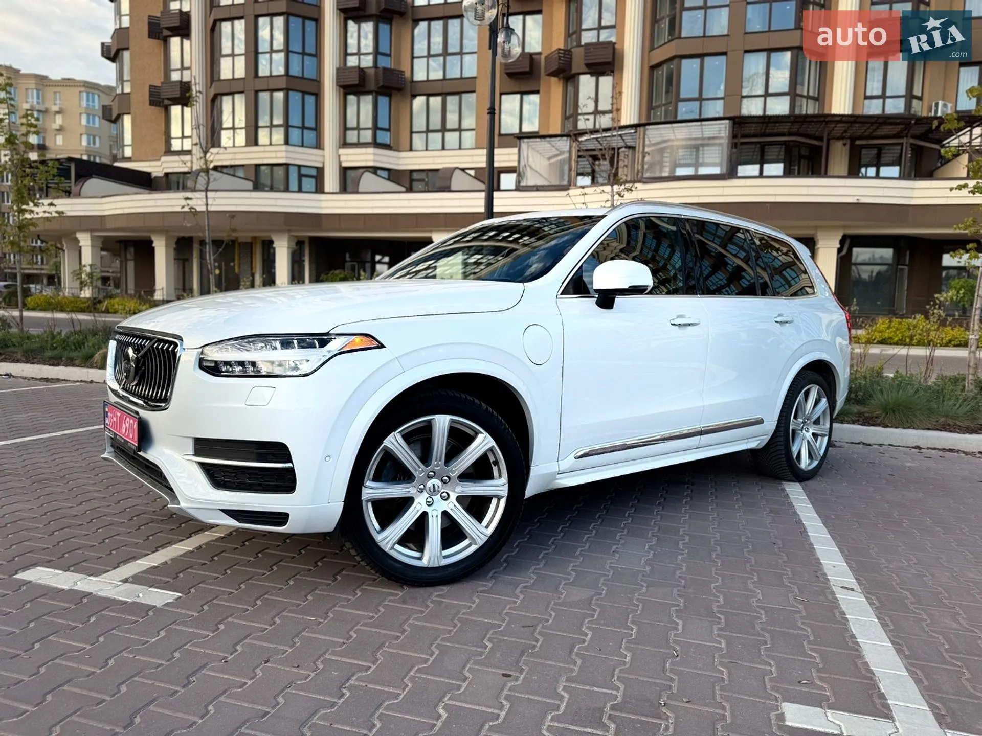 2017 Volvo XC90 - мініатюра 10