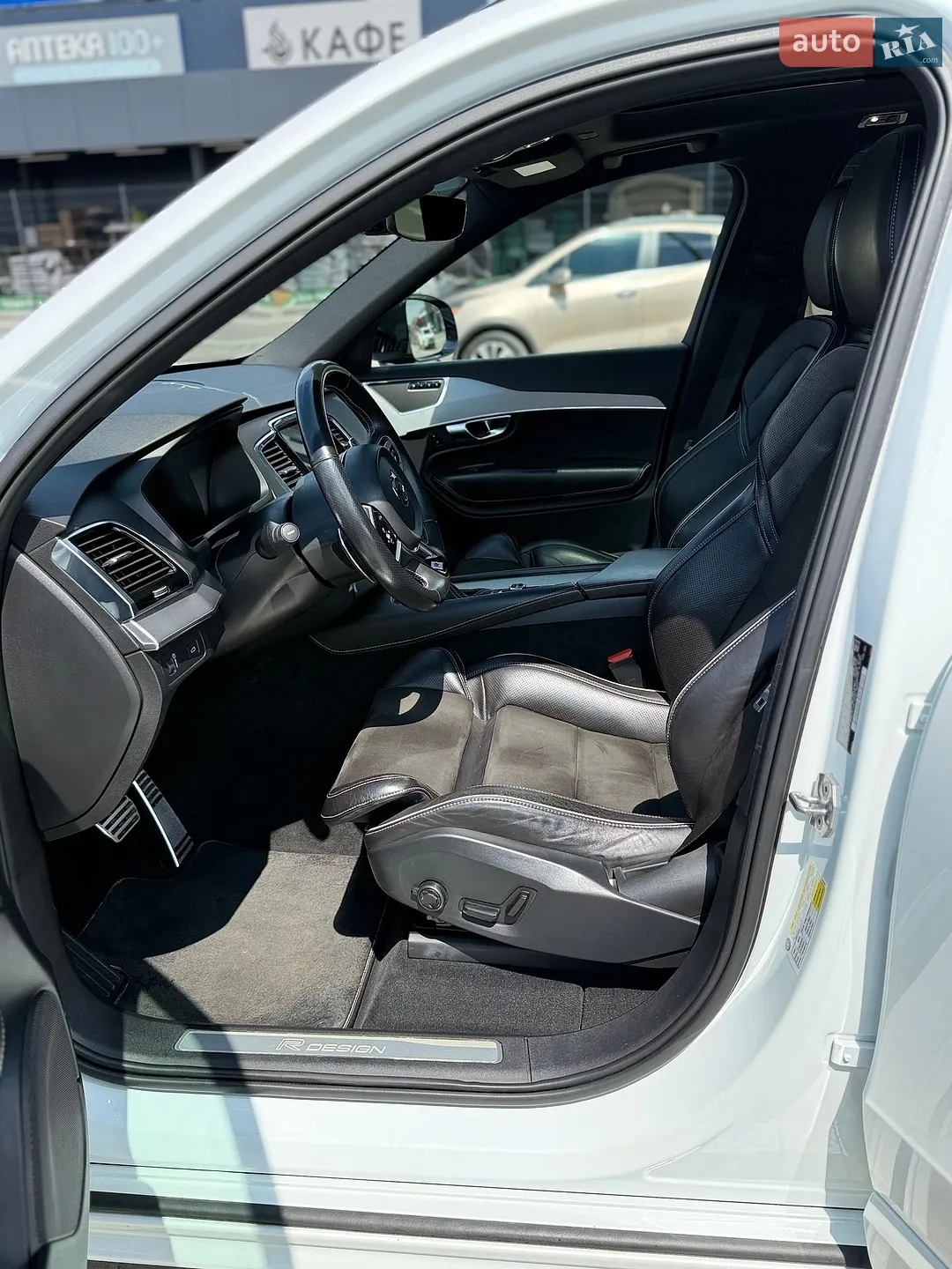 2017 Volvo XC90 - мініатюра 11