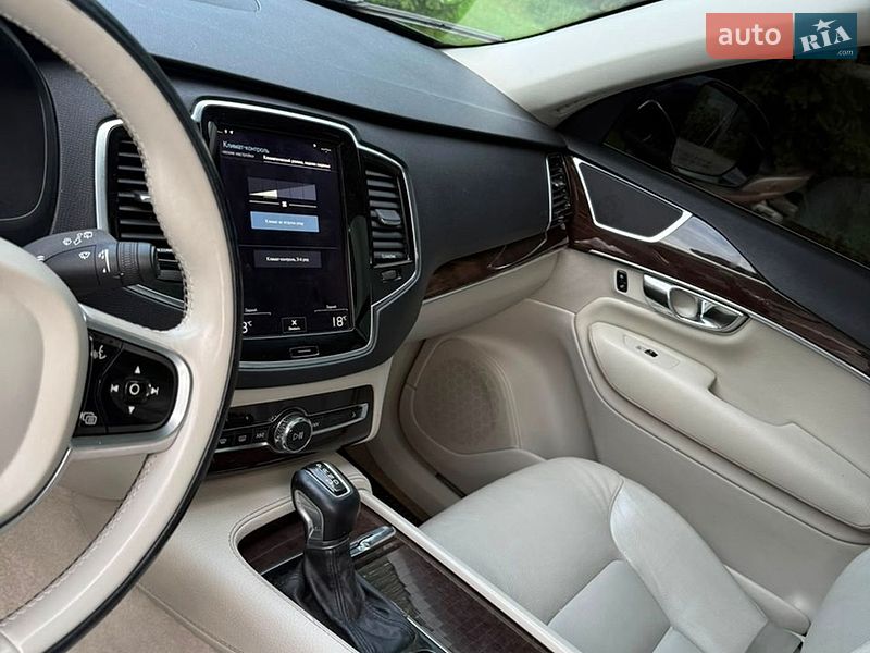 Внедорожник / Кроссовер Volvo XC90 2015 в Ивано-Франковске