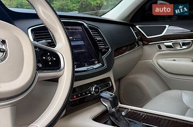 Внедорожник / Кроссовер Volvo XC90 2015 в Ивано-Франковске
