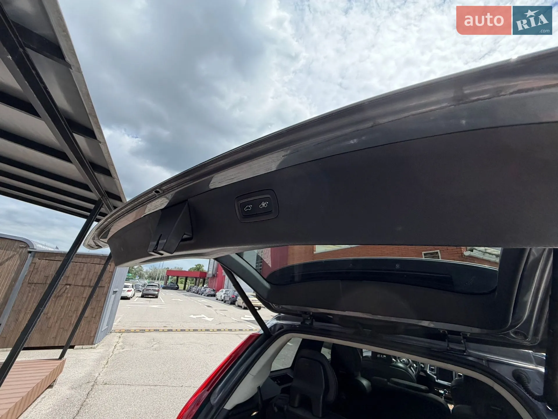 Volvo XC90 2016 VIN YV4A22PL8H1150208 фото оголошення 27 з 47
