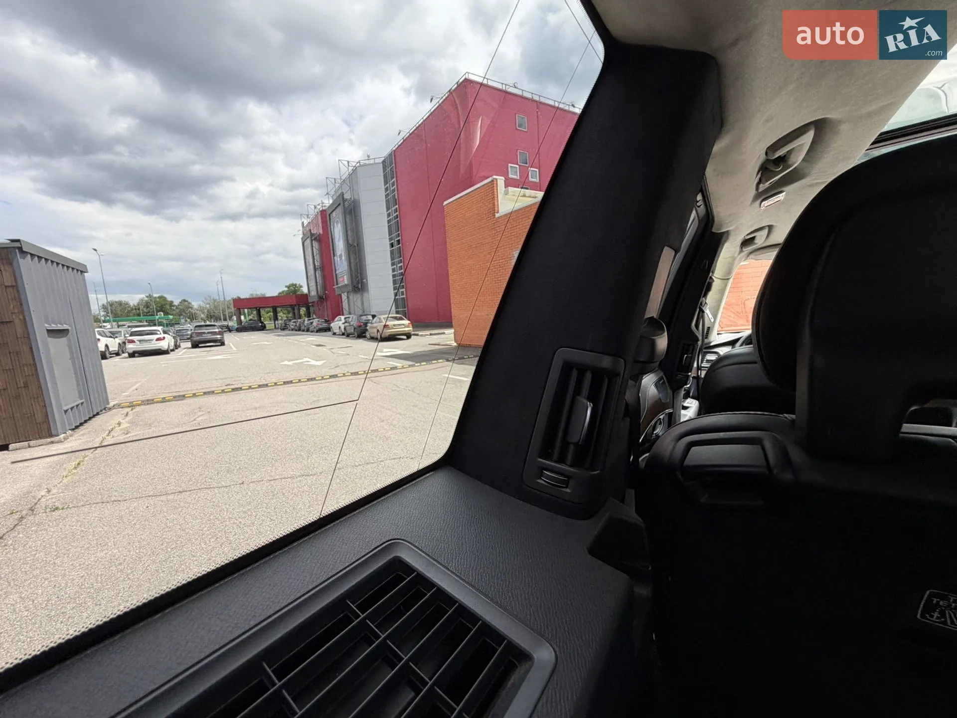 Volvo XC90 2016 VIN YV4A22PL8H1150208 фото оголошення 31 з 47