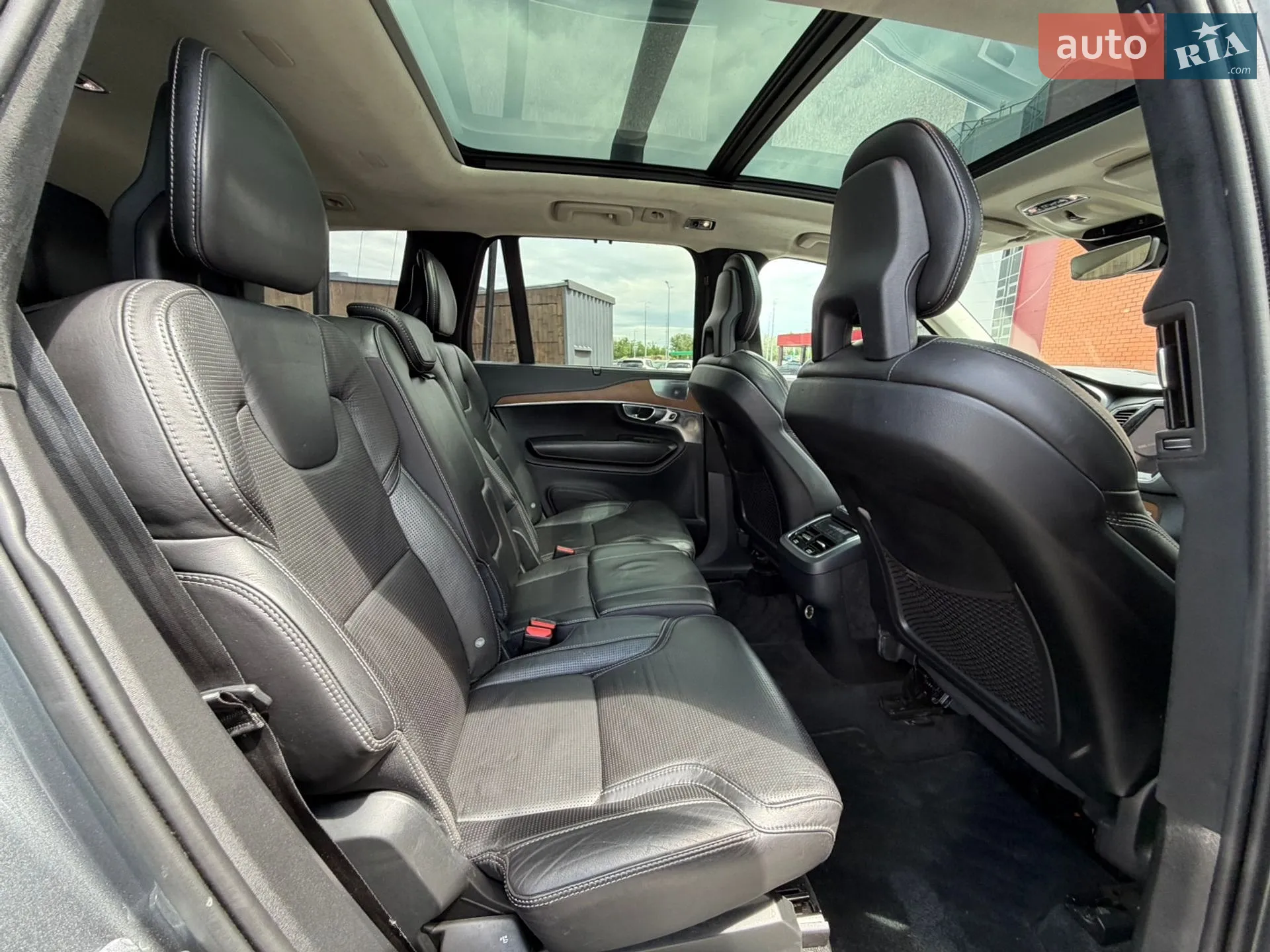 Volvo XC90 2016 VIN YV4A22PL8H1150208 фото оголошення 38 з 47