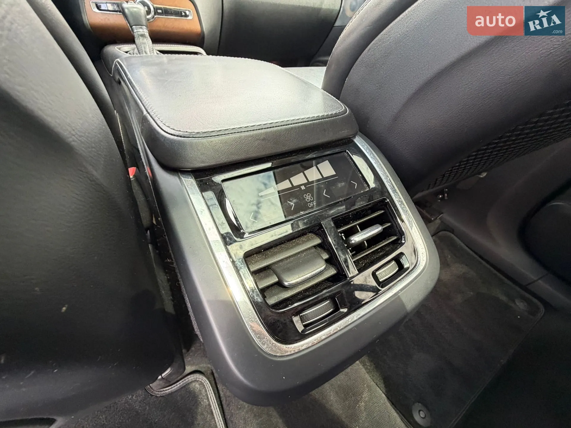 Volvo XC90 2016 VIN YV4A22PL8H1150208 фото оголошення 46 з 47