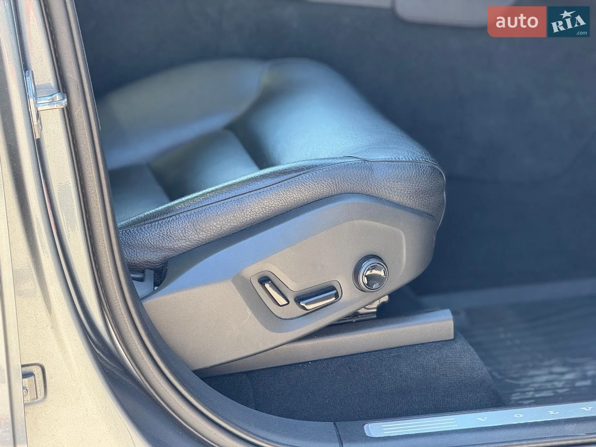 2016 Volvo XC90 - мініатюра 26