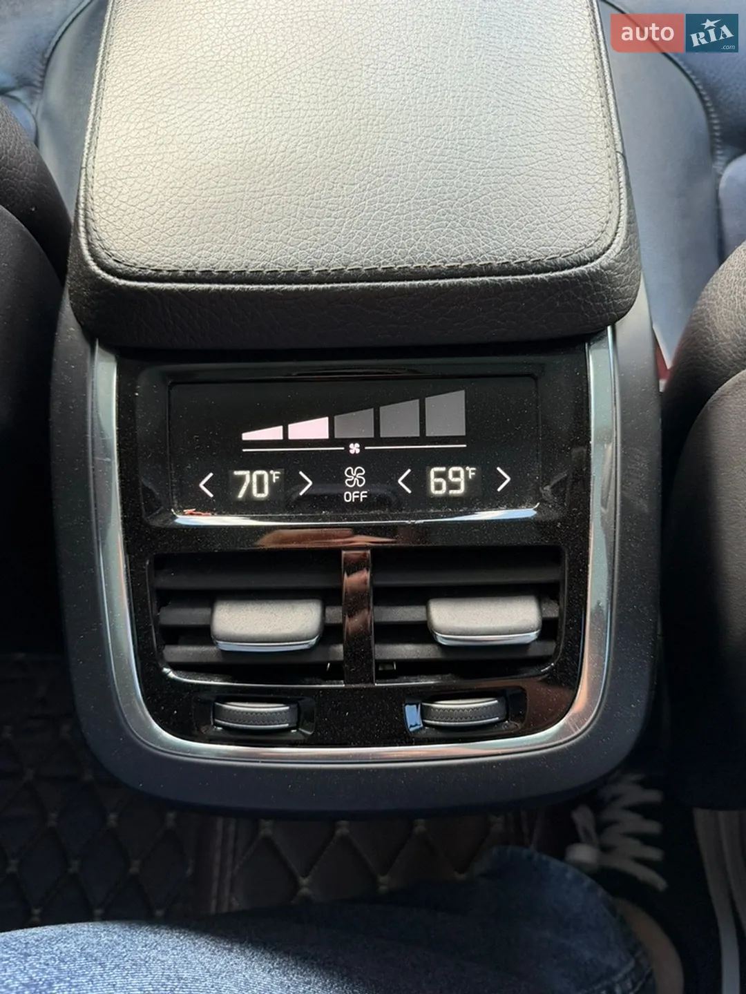 2016 Volvo XC90 - мініатюра 16