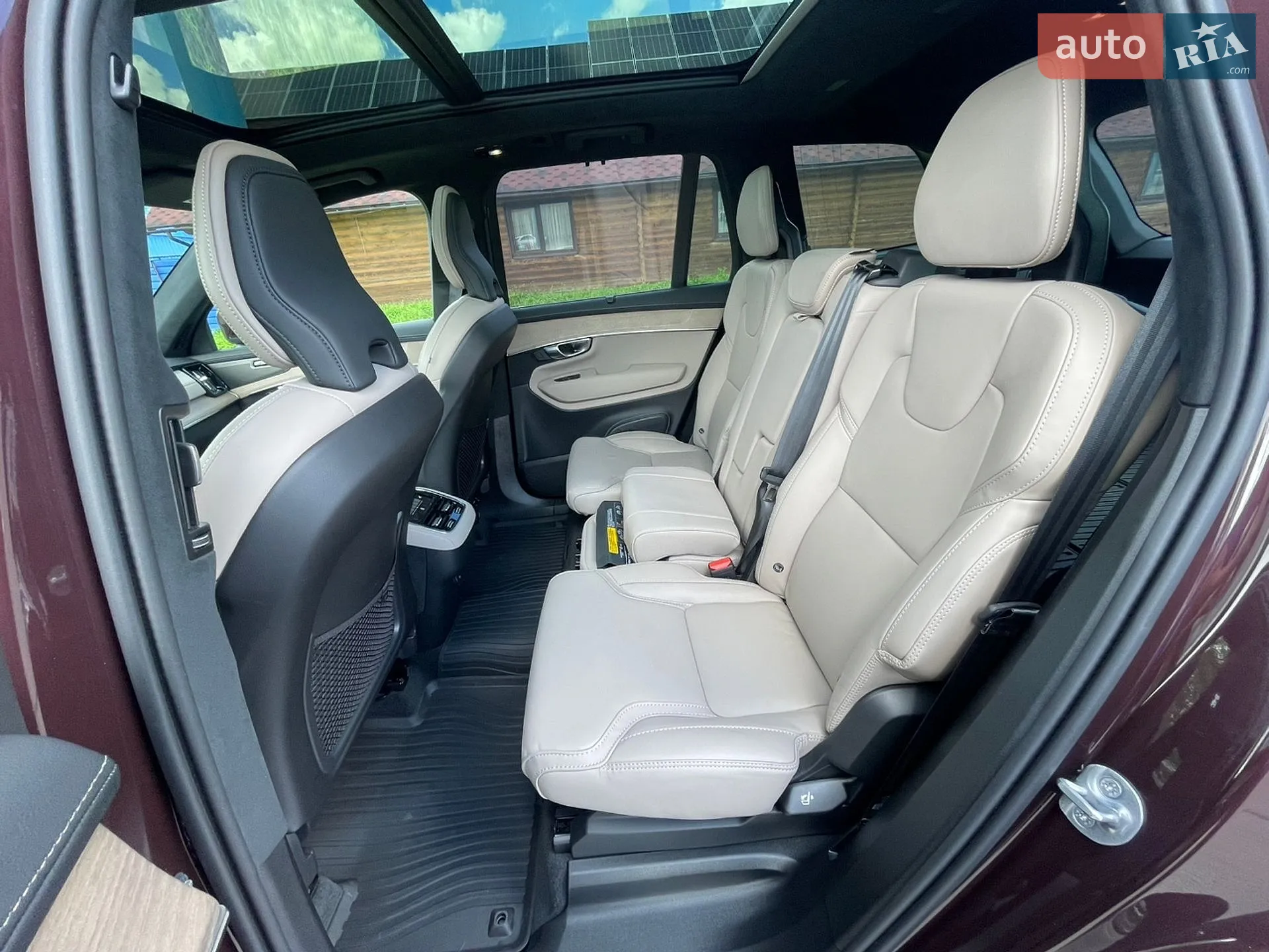 2025 Volvo XC90 - мініатюра 16