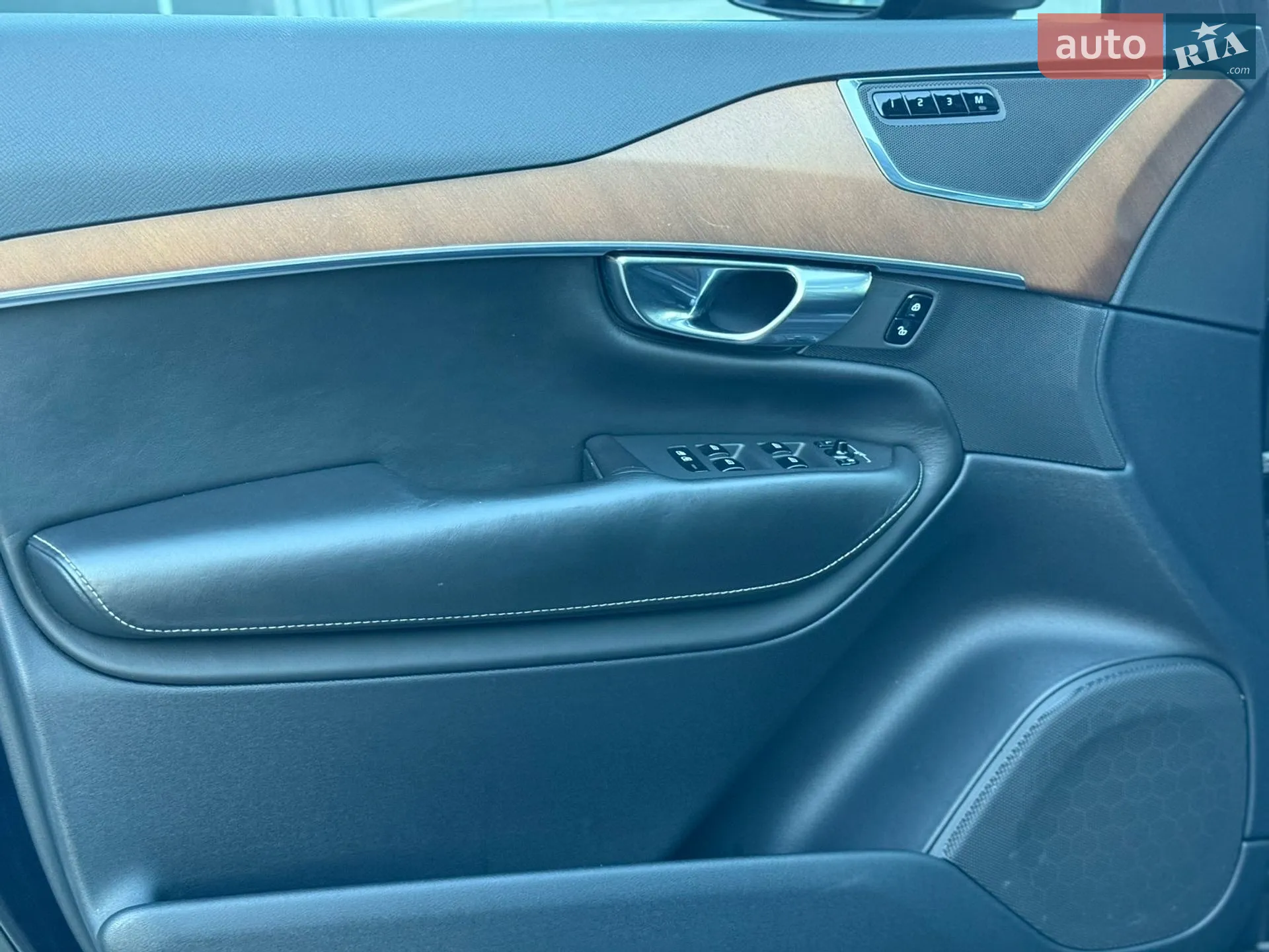 2016 Volvo XC90 - мініатюра 16