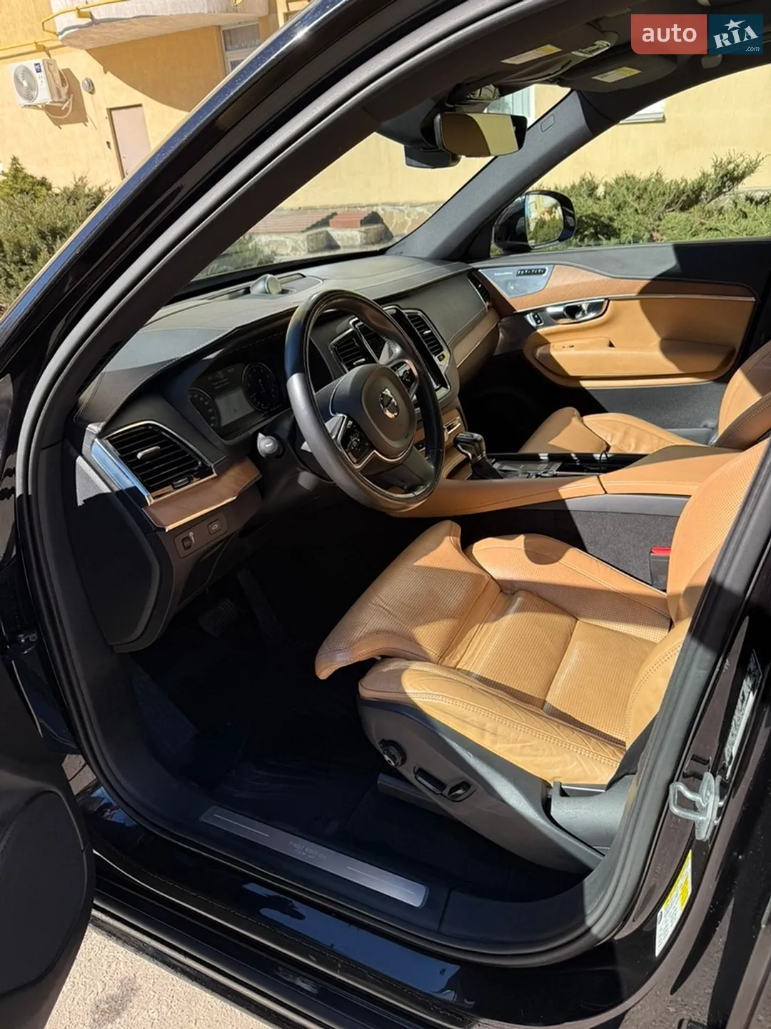 2015 Volvo XC90 - мініатюра 9