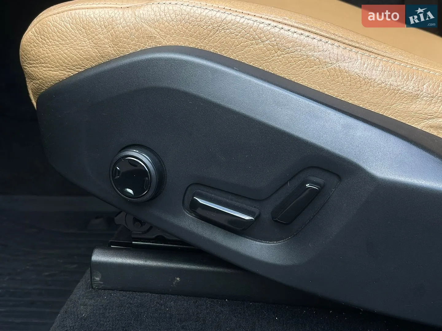 2016 Volvo XC90 - мініатюра 26