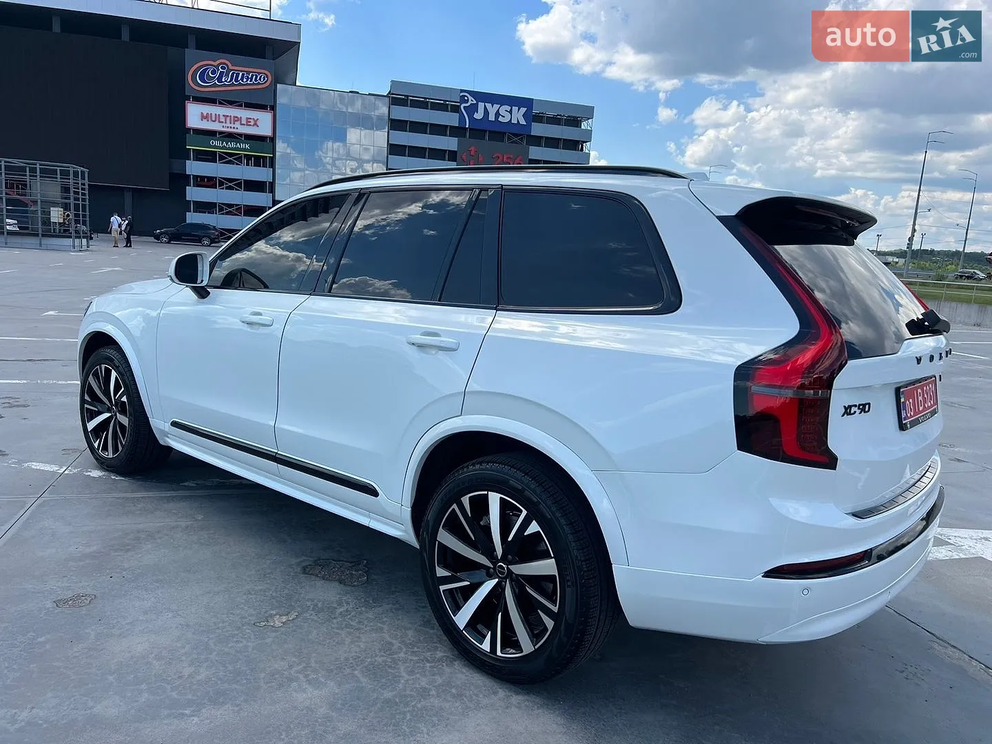 2025 Volvo XC90 - мініатюра 19