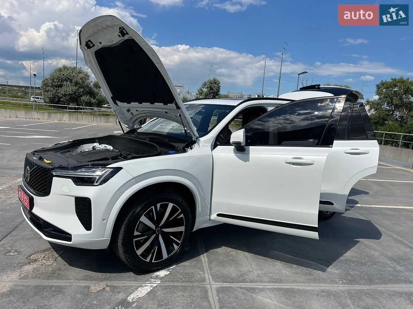 2025 Volvo XC90 - мініатюра 34