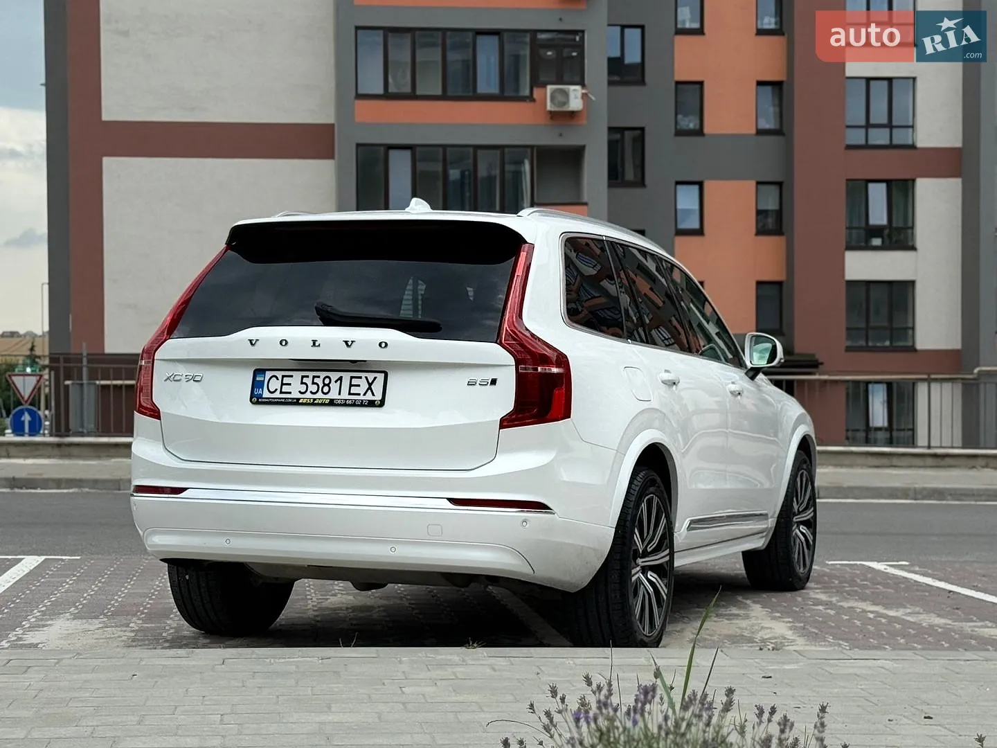 2023 Volvo XC90 - мініатюра 13