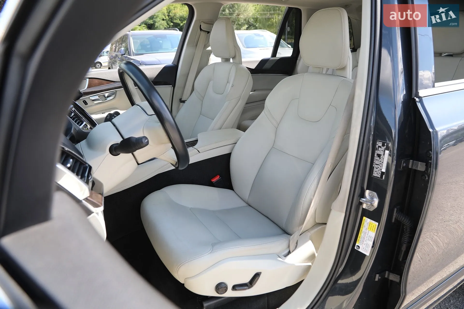 2017 Volvo XC90 - мініатюра 13