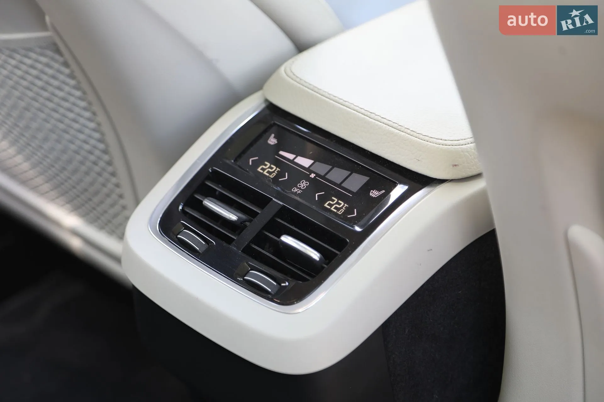 2017 Volvo XC90 - мініатюра 26
