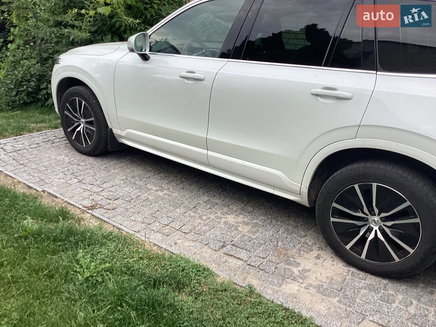 2022 Volvo XC90 - мініатюра 9