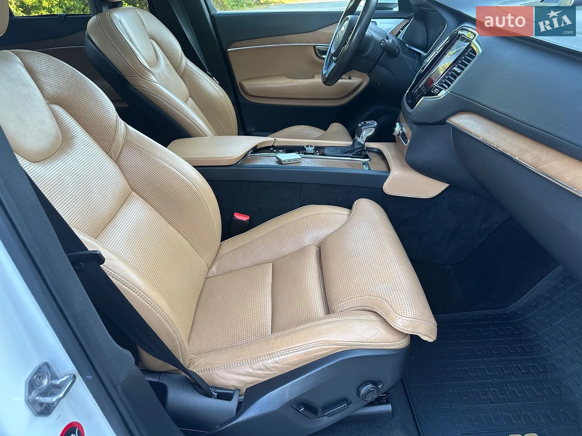 2015 Volvo XC90 - мініатюра 16