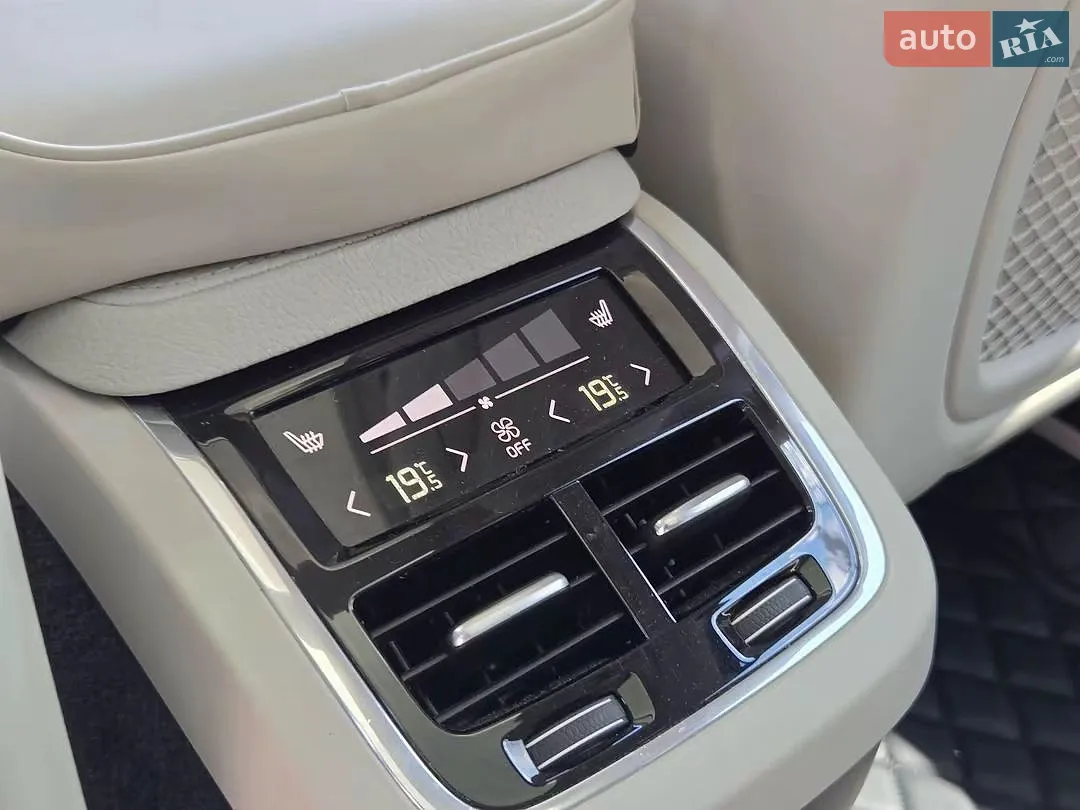 2016 Volvo XC90 - мініатюра 17